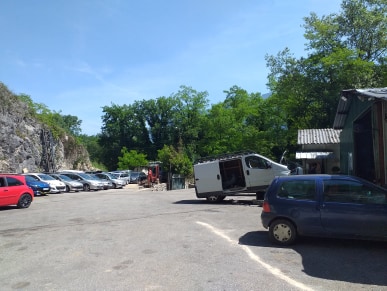 Aperçu des activités de la casse automobile ALPES RECUPERATIONS située à VIVIERS-DU-LAC (73420)